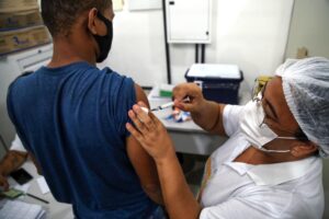 Read more about the article Confira a estratégia de vacinação contra Covid-19 nesta terça (10)