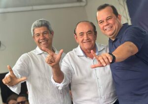 Read more about the article Dez dos 13 prefeitos do Médio Sudoeste declaram apoio a Jerônimo Rodrigues