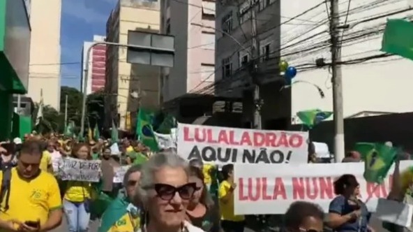 Read more about the article Em eventos vazios, Lula-PT passa vergonha em sua excursão em Minas Gerais
