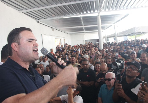 You are currently viewing Cacá Leão-PP critica política de segurança da Bahia; ‘Lugar de bandido é na cadeia e vamos enfrentar a luta contra o crime’