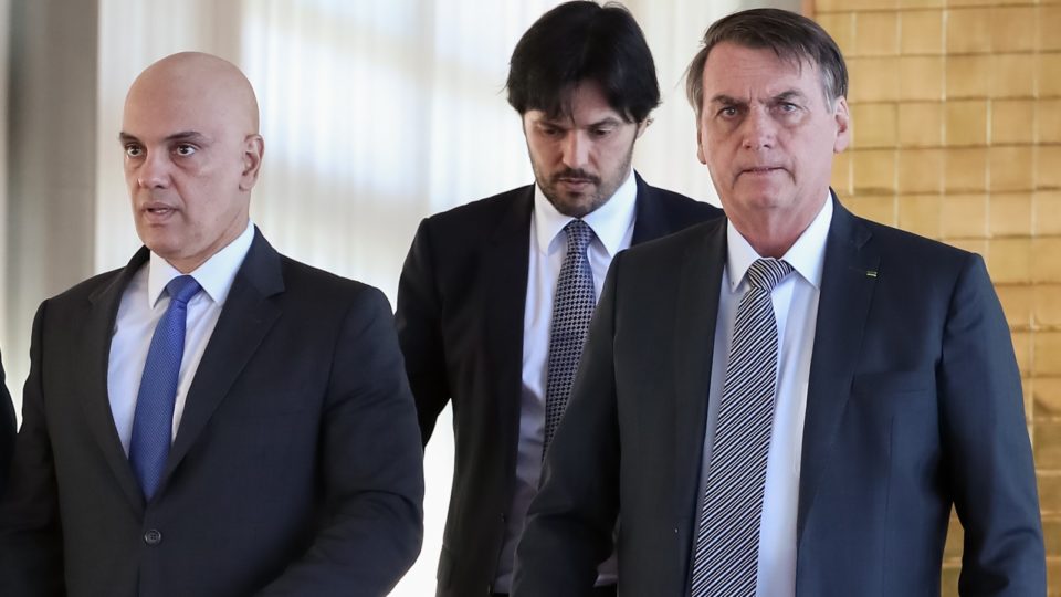 You are currently viewing Xposed: Com ações contra Alexandre de Moraes, Bolsonaro aumenta a exposição negativa do STF e ministros