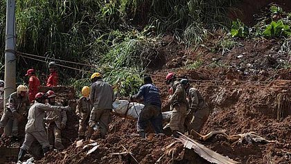 You are currently viewing Chuvas no nordeste –  34 pessoas já perderam a vida em enchentes em Pernambuco