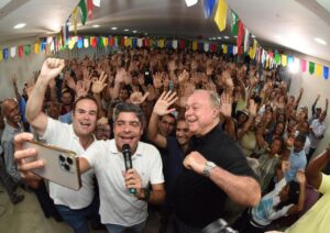 Read more about the article ACM Neto quer levar Uneb a Riachão do Jacuípe e buscar empresa para ocupar espaço de fábrica fechada