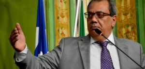 Read more about the article Salvador – TRE-BA decide retirar mandato de Carlos Muniz por infidelidade partidária
