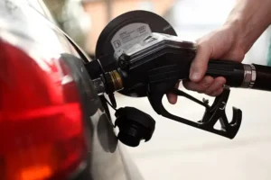 Read more about the article Com novo aumento da gasolina, veja 19 dicas para seu carro ‘beber’ menos combustível