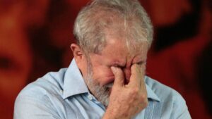 Read more about the article <strong>Após afirmar que viria para o 2 de julho, Lula pode abrir mão e prestigiar lançamento da campanha de Fernando Haddad em São Paulo</strong>
