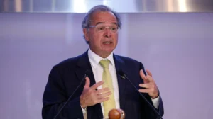 Read more about the article Paulo Guedes: “Governadores foram sócios da crise”