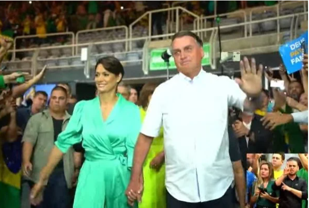 You are currently viewing Jingle de Bolsonaro acerta em cheio e pode pegar; veja o vídeo do jingle