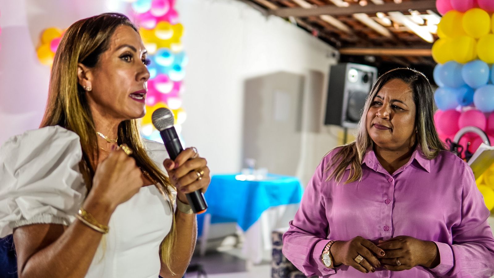 You are currently viewing Denize da Paroquia, pré-candidata a deputada estadual, reúne personalidades para discutir participação feminina na política e empreendedorismo