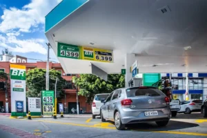 Read more about the article Redução de 5% no preço da gasolina pela Petrobras passa a valer hoje