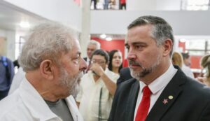 Read more about the article PT e demais partidos de oposição apresentam requerimento para atrasar PEC dque aumenta o valor do Auxílio Brasil