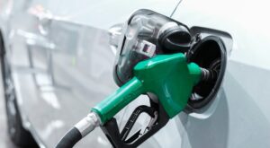 Read more about the article Preço da gasolina caiu 17,4% no último mês e litro custa R$ 5,89 em média no Brasil