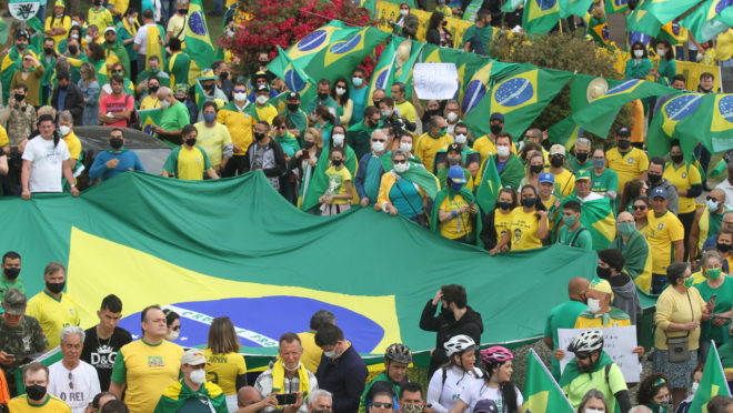 You are currently viewing Polêmica – TRE do RS define que uso da bandeira nacional não configura propaganda eleitoral