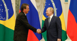 Read more about the article Acordo para comprar diesel da Rússia está quase certo, diz Bolsonaro