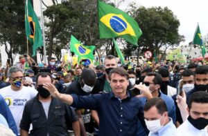Read more about the article Pesquisa nacional mostra Bolsonaro quase 10% à frente de Lula