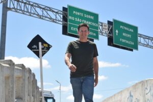 Read more about the article Em Juazeiro, Roma diz que cidade deixará de ter vergonha da “ponte picolé”