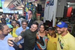 Read more about the article Em Jequié, Roma diz que Auxílio Bahia vai reforçar o Auxílio Brasil no combate à pobreza