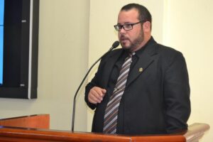 Read more about the article TCM condena Marcelo Calasans, candidato a deputado federal, a pagamento de multa por irregularidade em processo licitatório