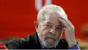 Read more about the article Em fuga; Lula também não vai ao debate na TV Record