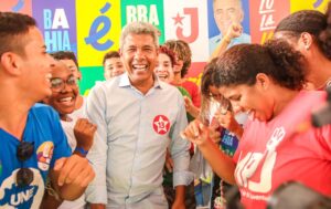 Read more about the article Jerônimo garante fortalecimento dos programas Mais Futuro e Partiu Estágio após encontro com jovens