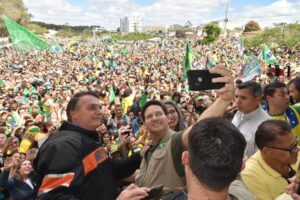 Read more about the article Grande comício em Conquista mostra força de Bolsonaro e Roma na Bahia