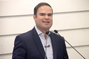 Read more about the article ‘Não é presidente A ou B que vai governar a Bahia ou ajudar os baianos no Senado’, diz Cacá Leão