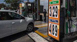 Read more about the article Gasolina já é mais vantajosa que etanol em 23 estados e no DF; preço cai nove vezes seguidas