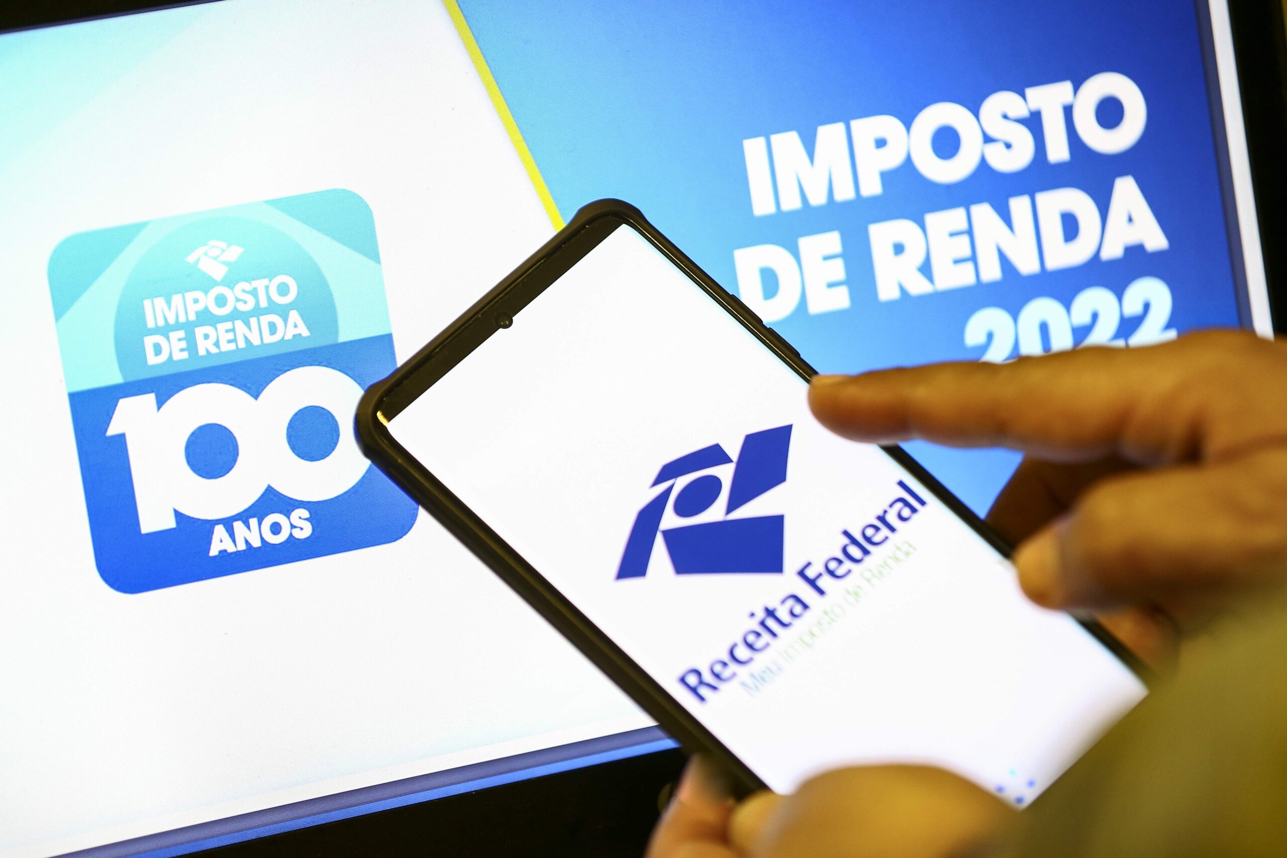 You are currently viewing Receita libera amanhã consulta a restituição do Imposto de Renda