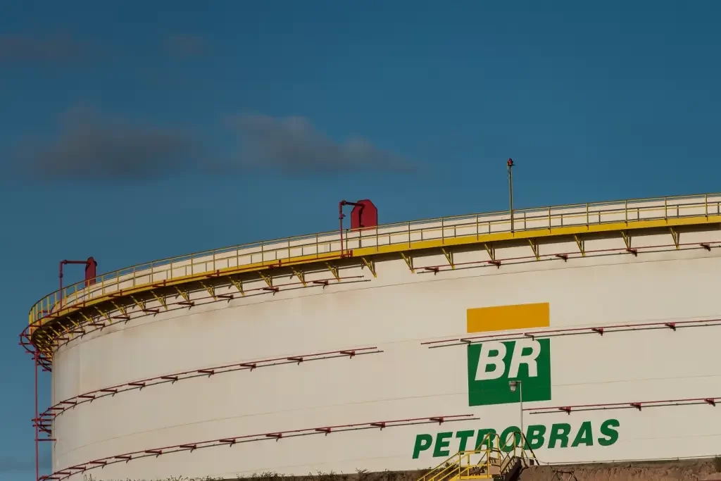 You are currently viewing Redução de 4% no preço do diesel nas refinarias da Petrobras passa a valer hoje