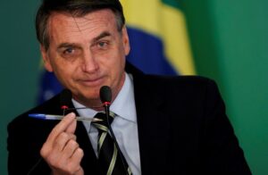 Read more about the article Piso de enfermagem será sancionado em evento em Brasília, diz Bolsonaro