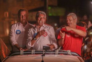 Read more about the article Jerônimo Rodrigues (PT) realiza carreata em Catu; ex-prefeito Gera Requião domina a cena