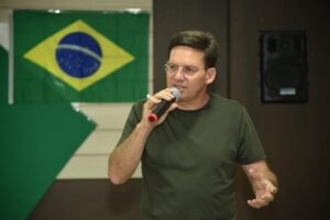 Read more about the article Roma confirma ida ao debate da TVE e critica ausência de ACM Neto: ‘é o fujão da Bahia’