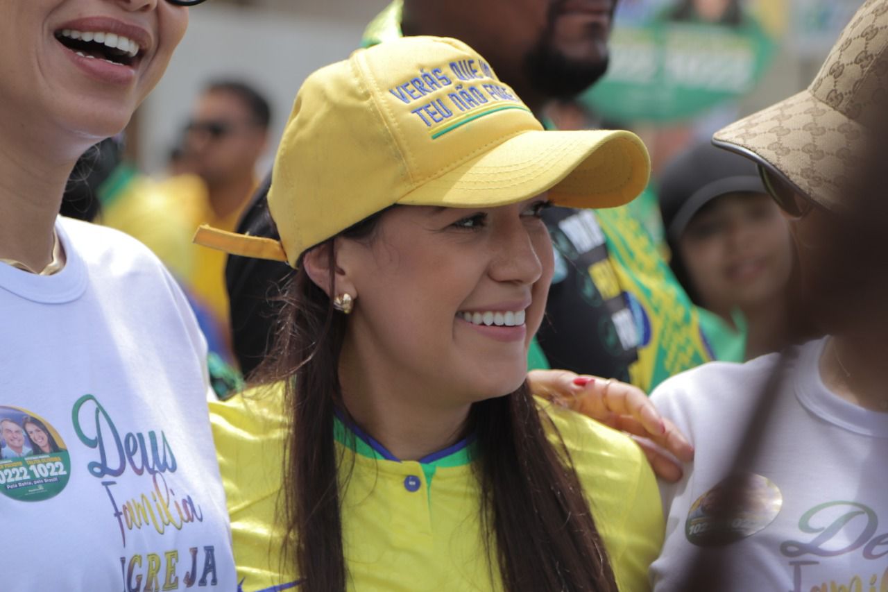 You are currently viewing ’Piada dizer que Bolsonaro não está à frente das pesquisas diante do que foi visto hoje’, diz Talita Oliveira