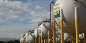 Read more about the article Petrobras reduz preço do gás de cozinha em 5% a partir de amanhã