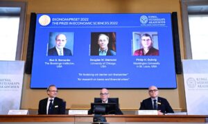 Read more about the article Três pesquisadores recebem Nobel da Economia 2022