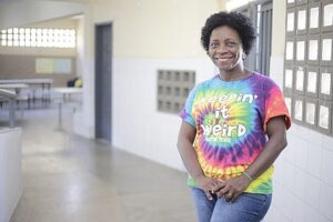 Read more about the article Professora de escola municipal de Salvador é finalista do Prêmio Destaque Educação 2022