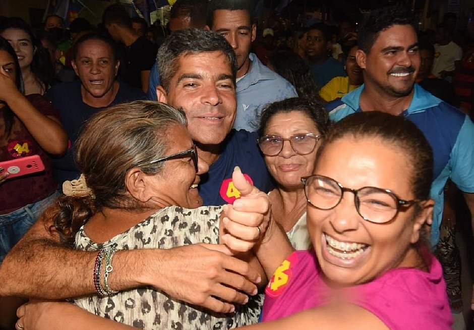 You are currently viewing ACM Neto reúne multidão em Juazeiro: ‘Vamos ganhar essa eleição no domingo’