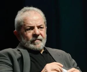 Read more about the article Lula (PT) chega aos cem dias de governo e acumula seis pedidos de impeachment