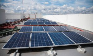 Read more about the article Brasil atinge recorde de 14 gigawatts de potência instalada de energia solar, diz Absolar