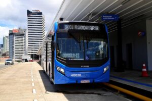 Read more about the article Prefeitura entrega novos ônibus do BRT e inicia construção de terminal de eletrocarga nesta sexta (23)