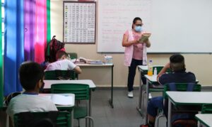 Read more about the article CNM alerta que reajuste do piso salarial de professores não tem base legal