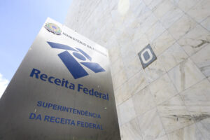 Read more about the article Arrecadação federal chega a R$ 2,218 trilhões em 2022