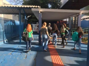 Read more about the article Projeto de Lei propõe instalação de portais de detecção de metais nas escolas públicas do estado