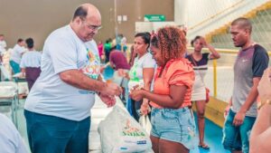 Read more about the article Prefeitura de Dias D’Ávila distribui 14 mil kits de alimentos para famílias carentes nesta Páscoa