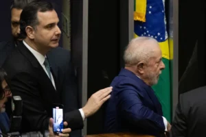 Read more about the article Reforma tributária e arcabouço fiscal não avançam no Congresso após 100 dias de governo de Lula