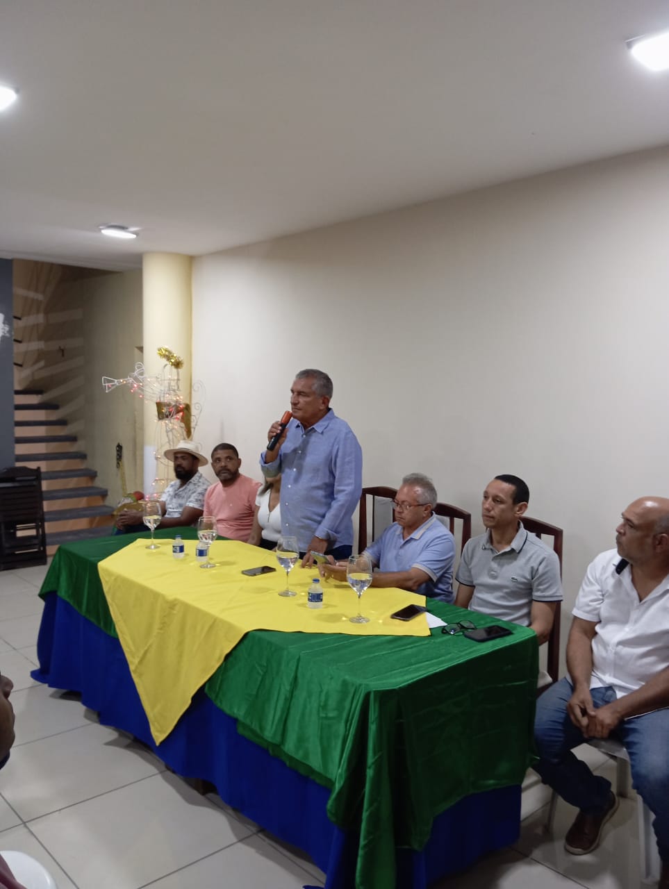 Read more about the article Catu – Gera Requião (PSD) reúne lideranças políticas em evento disputado
